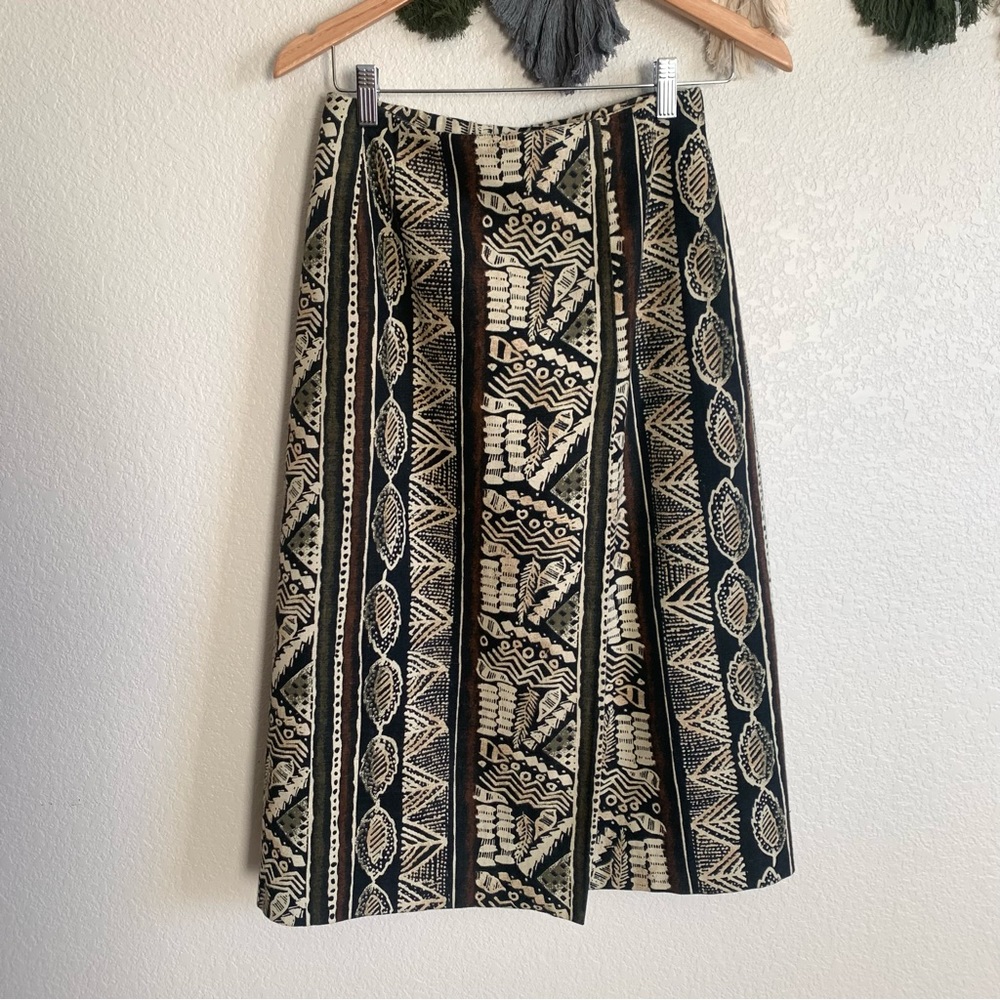 Green / brown And Beige Abstract Print Women  Skirt size 8. vintage
